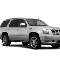 cadillac escalade 2013 suv luxury flex fuel 8 cylinders all whee drive 6 speed automatic 98901