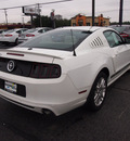 ford mustang 2013 performance white coupe premium gasoline 6 cylinders rear wheel drive automatic 77642