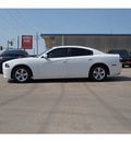 dodge charger 2012 white sedan se gasoline 6 cylinders rear wheel drive automatic 79110