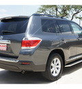 toyota highlander 2013 gray suv se gasoline 6 cylinders front wheel drive automatic 78232