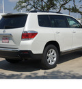 toyota highlander 2013 white suv plus gasoline 4 cylinders front wheel drive automatic 78232
