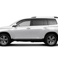 toyota highlander 2013 white suv gasoline 6 cylinders all whee drive not specified 75067