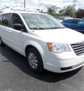 chrysler town and country 2009 white van lx flex fuel 6 cylinders front wheel drive automatic 14224