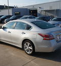 nissan altima 2013 silver sedan 2 5 sv gasoline 4 cylinders front wheel drive automatic 76116