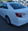 toyota camry 2013 white sedan le gasoline 4 cylinders front wheel drive 6 speed automatic 76053