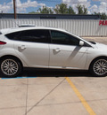ford focus 2012 white hatchback sel 4 cylinders automatic 79110