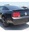 ford mustang 2008 black coupe v6 deluxe gasoline 6 cylinders rear wheel drive automatic 78729
