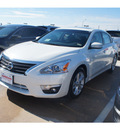 nissan altima 2014 white sedan 2 5 sv gasoline 4 cylinders front wheel drive automatic 76116