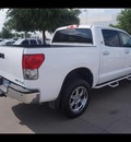 toyota tundra 2009 white crewmax 4x4 limited flex fuel 8 cylinders 4 wheel drive automatic 76053