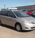 toyota sienna 2009 gray van ce 8 passenger gasoline 6 cylinders front wheel drive automatic 79110