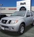 nissan pathfinder 2011 suv 4wd 4dr v6 silver gasoline 6 cylinders 4 wheel drive not specified 76108
