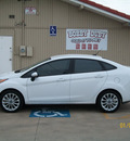 ford fiesta 2014 white sedan se gasoline 4 cylinders front wheel drive automatic 79110