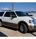 ford expedition el 2013 white suv xlt 8 cylinders automatic 79110